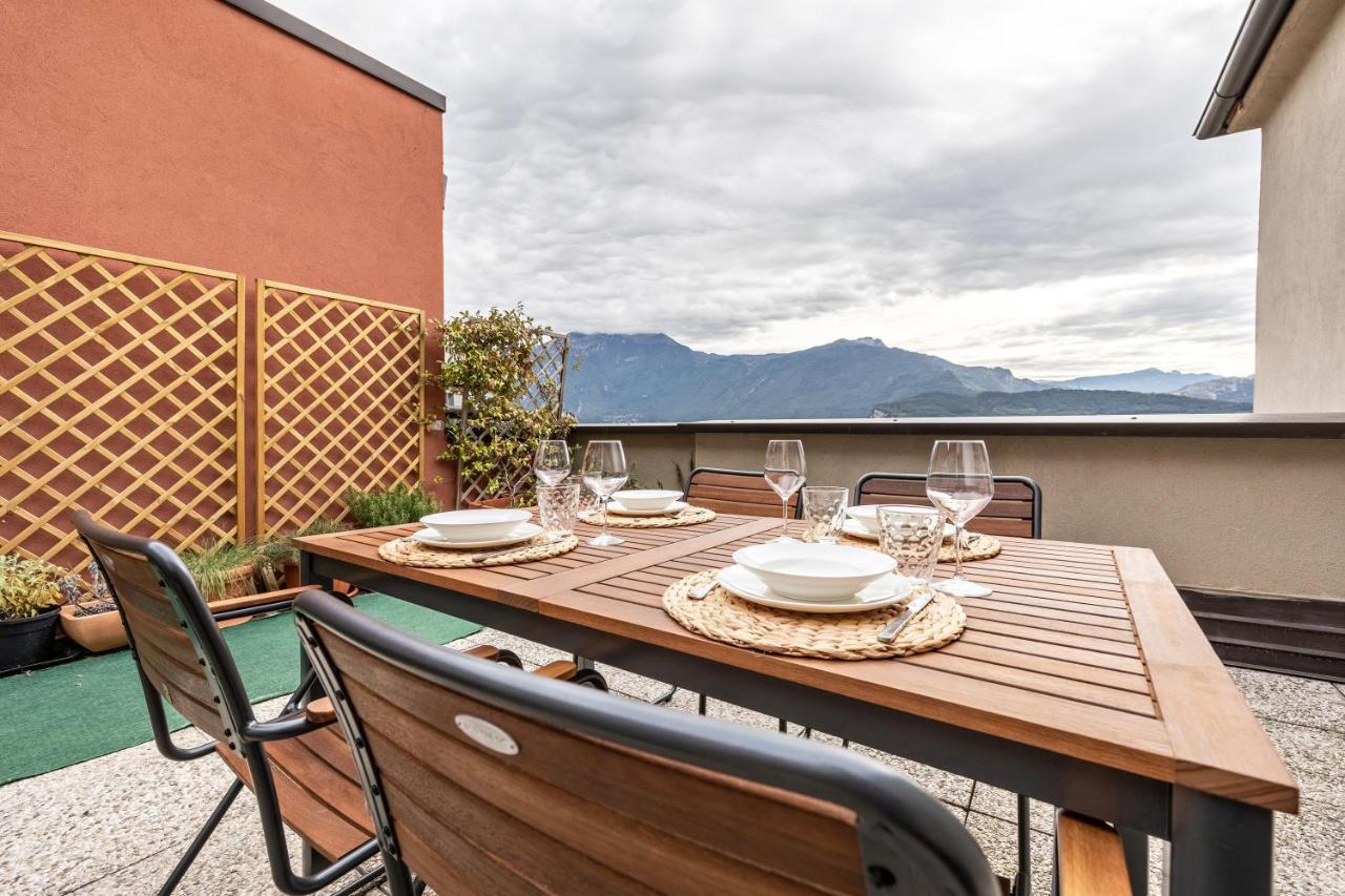 La Terrazza Di Vincent Sul Garda Apartment Riva del Garda Luaran gambar